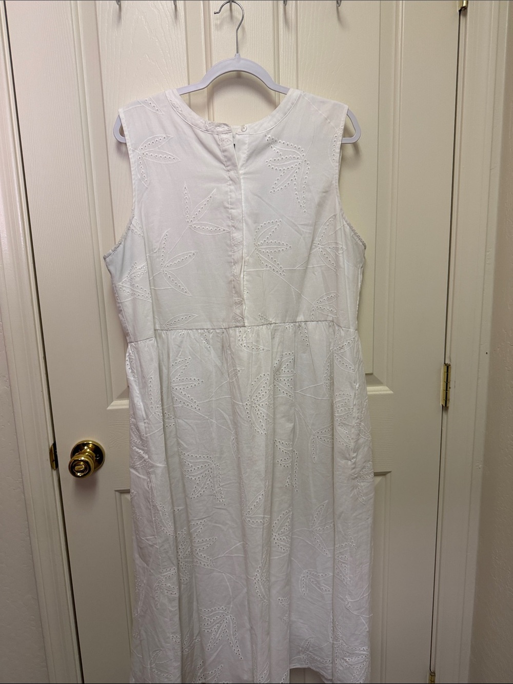 croft & barrow White Sleeveless Eyelet Maxi Dress